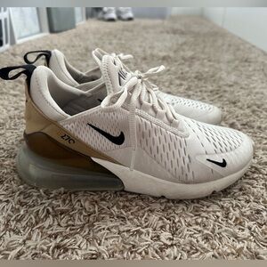 Women’s Nike Air 270